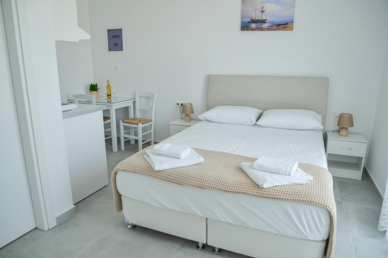 Zeras Apartments Adámas Eksteriør bilde