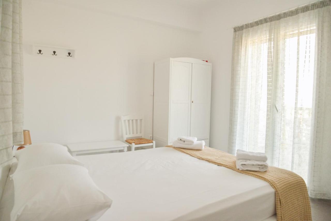 Zeras Apartments Adámas Eksteriør bilde