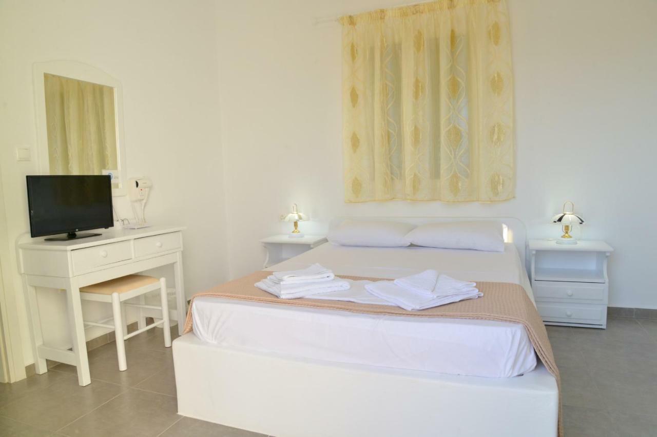 Zeras Apartments Adámas Eksteriør bilde