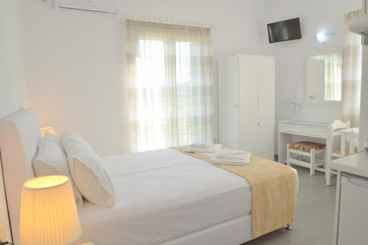 Zeras Apartments Adámas Eksteriør bilde